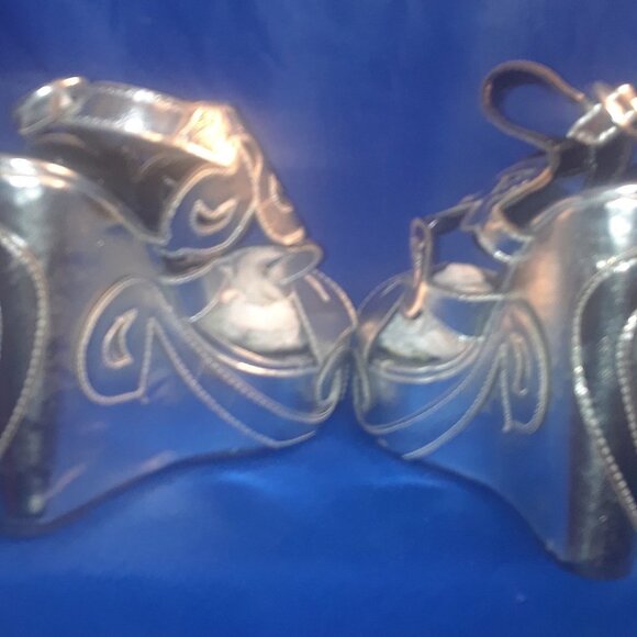 Silver Rose Bud open toe sandals - Picture 4 of 5